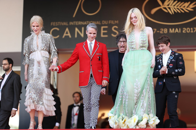 Thảm đỏ Cannes ngày 5 bỗng xuất hiện một nàng tiên hoa xinh đẹp đến nao lòng! - Ảnh 9.