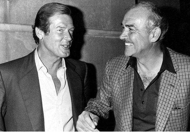 Roger Moore và Sean Connery