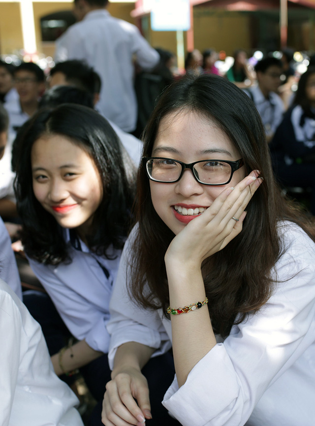 Trong lễ bế giảng của THPT Trần Phú, nhiều bạn lựa chọn diện đồng phục