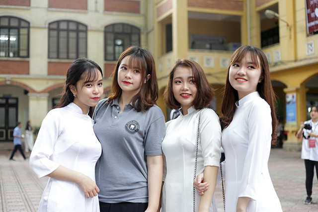 THPT Phan Đình Phùng (Hà Nội) vốn là ngôi trường sản sinh ra khá nhiều hot girl, trong đó nổi tiếng nhất là Quỳnh Anh Shyn.