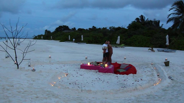 Hình ảnh lãng mạn của Ngọc Duyên và bạn trai tại Maldives.