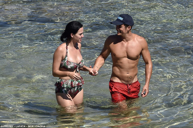  Tháng 8 năm ngoái, Katy và Orlando Bloom còn hò hẹn với nhau. 