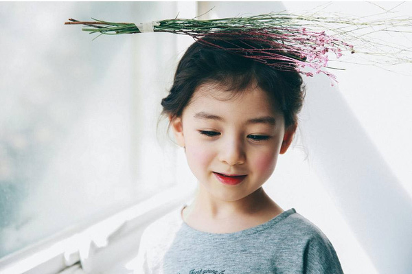 Em gái “xinh nhất xứ Hàn” càng lớn càng đẹp và điệu - Ảnh 3.
