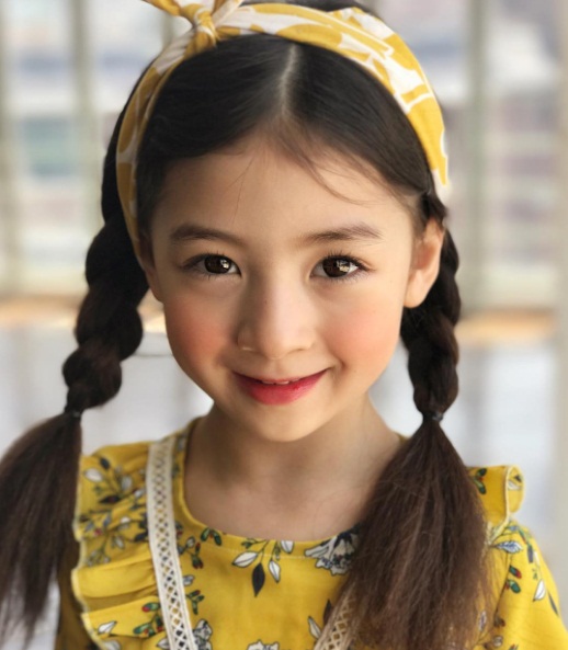 Em gái “xinh nhất xứ Hàn” càng lớn càng đẹp và điệu - Ảnh 12.