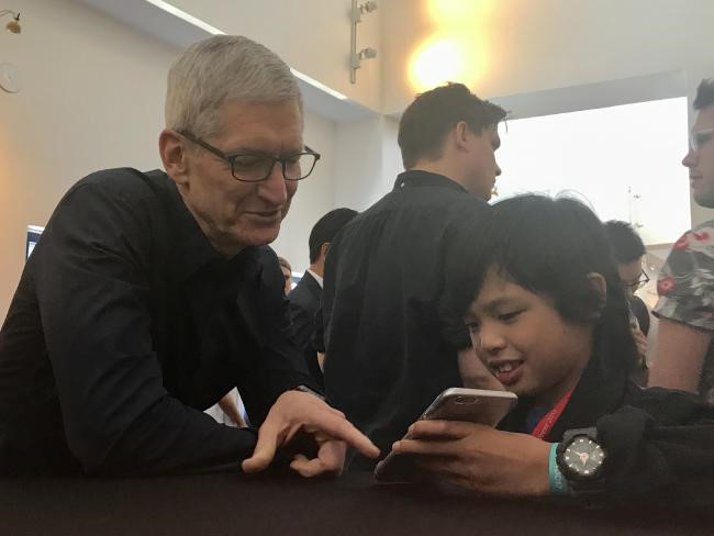 Phat minh ra ung dung trong mot tieng, cau be duoc CEO Apple khen ngoi hinh anh 1