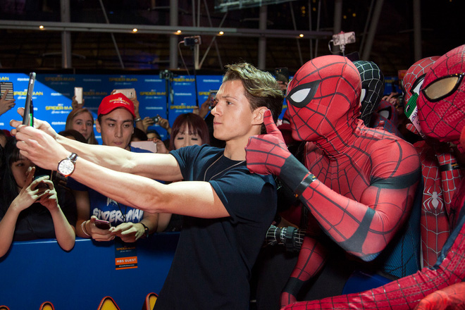 An Nguy rạng rỡ cạnh người nhện Tom Holland tại thảm đỏ Spider-Man: Homecoming - Ảnh 8.