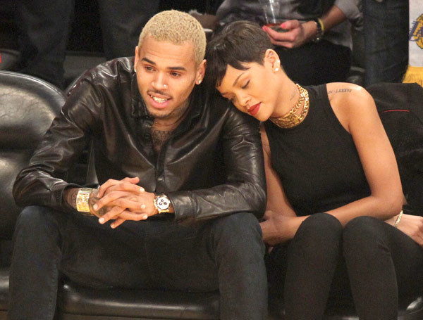 Chris Brown muon noi lai tinh xua voi Rihanna hinh anh 1