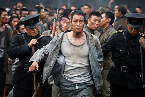 &#34;Đảo địa ngục&#34; của Song Joong Ki lập kỷ lục lịch sử phim Hàn - 4