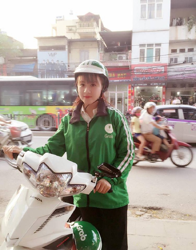 Nữ xe ôm Grab xinh đẹp Trần Thùy Trang