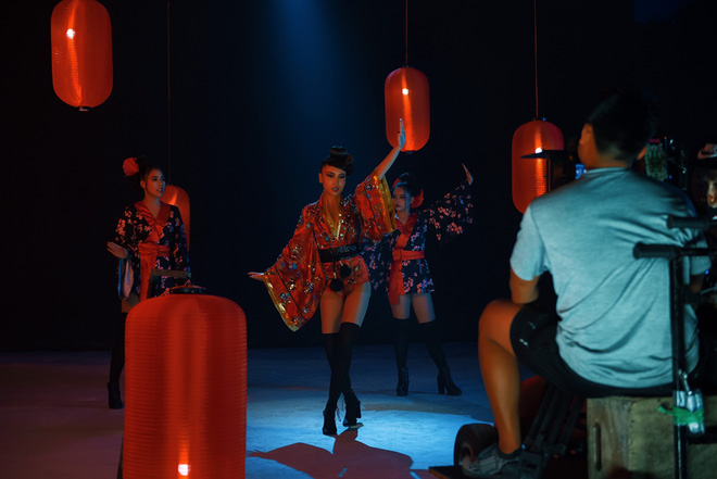 Hậu The Remix, Yến Trang hoá nàng Geisha ma mị trong MV mới - Ảnh 7.