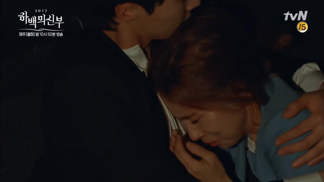 “Cô Dâu Thủy Thần”: Mới tập 1, “Hà Bá” Nam Joo Hyuk đã mạnh bạo khóa môi Shin Se Kyung - Ảnh 20.
