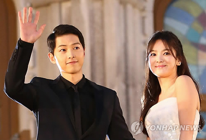 Báo Hàn tung trọn bộ ảnh hẹn hò của Song Hye Kyo trước &#34;nghi án&#34; cưới chạy - 10