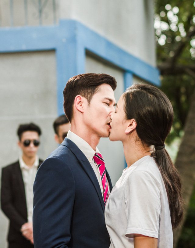 Maya chia sẻ đây là bộ phim mà cô và Huy Khánh phải hôn nhau nhiều nhất từ trước đến nay.
