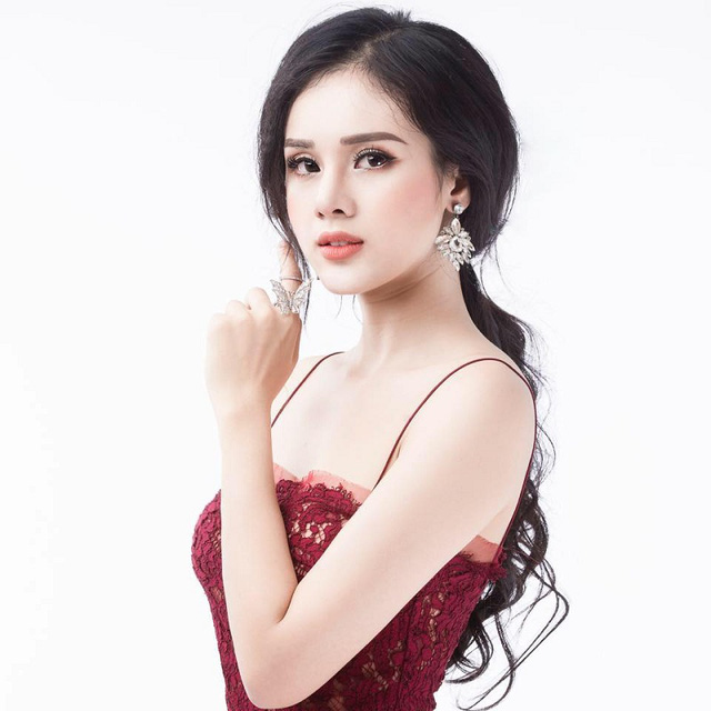 Thí sinh Nguyễn Thị Huyền Trang của cuộc thi Hoa hậu hoàn vũ Việt Nam có phát ngôn gây sốc