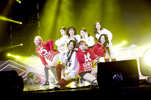 Top 10 girlgroup có doanh số trực tuyến khủng nhất lịch sử Kpop - Ảnh 1.