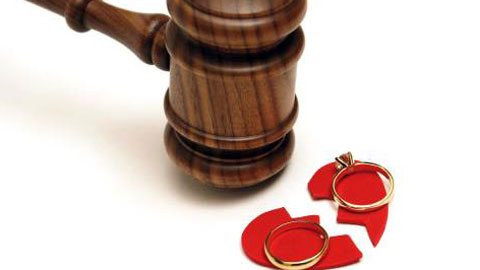  Những lý do đòi bồi thường ly hôn khiến các Thẩm phán đau đầu 