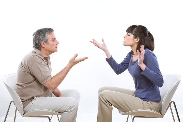  Nhiều người khi ly hôn đã đưa ra những lý do đòi bồi thường không thể tin nổi (Ảnh minh hoạ IT) 