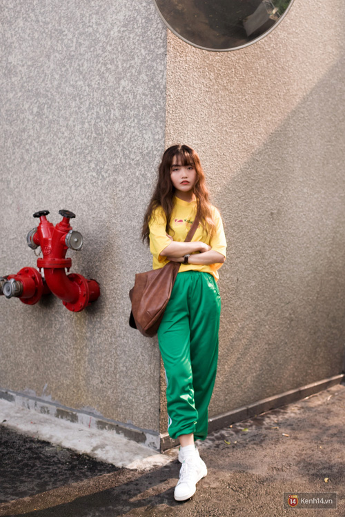 Street style ngày thu của giới trẻ Việt: màu mè, năng động và chưa bao giờ cool đến thế - Ảnh 1.