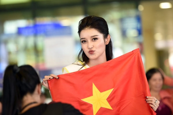 Mê chu môi phồng má, Huyền My  giống thi Miss Teen hơn Hoa hậu 