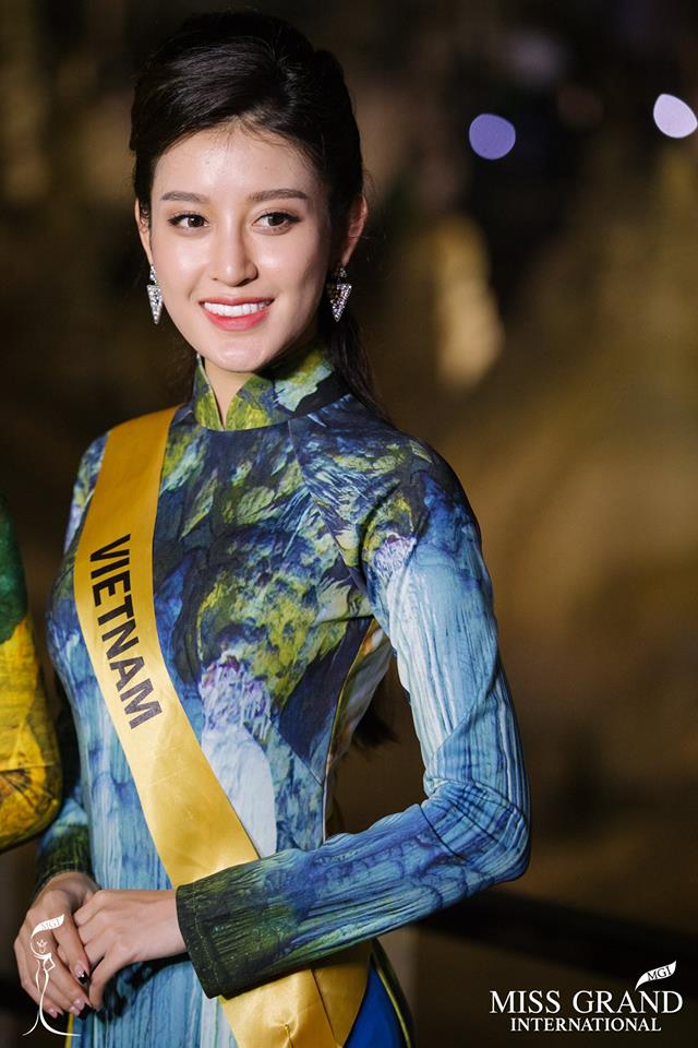 Huyền My xinh đẹp đọ sắc cùng các thí sinh Miss Grand International tại động Thiên Đường - Ảnh 7.
