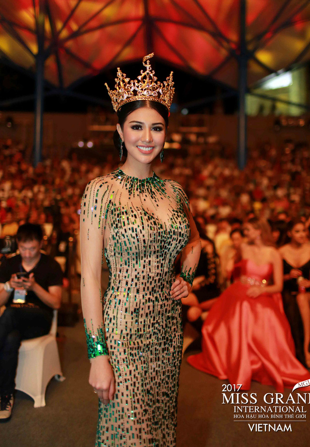 Giám khảo Ariska Putri Pertiwi - Hoa hậu Hoà Bình Thế Giới 2016