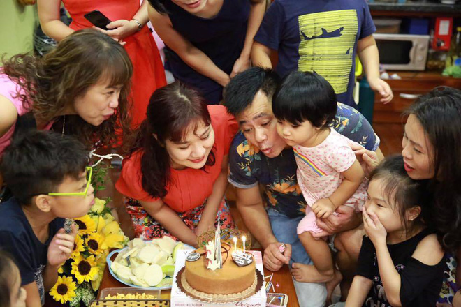 Vượt bão scandal, bà xã Xuân Bắc bất ngờ trẻ trung đến dự sinh nhật con gái Tự Long - Ảnh 9.