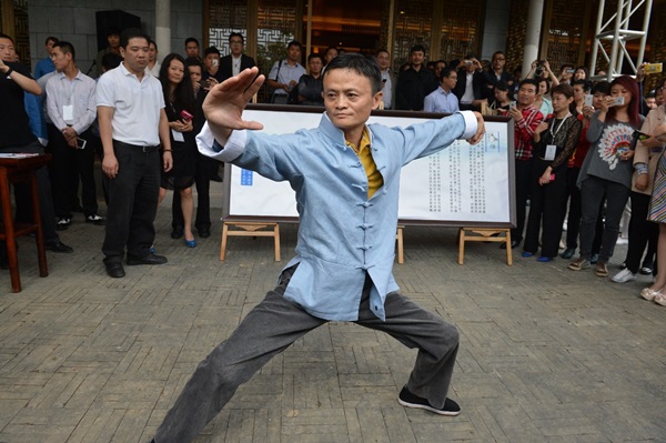 Tỷ phú Jack Ma “bon chen” đóng phim với Chân Tử Đan và Lý Liên Kiệt - Ảnh 6.