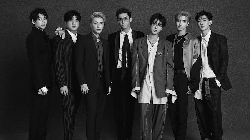 Super Junior 12 năm: Dù cả thế giới có lãng quên, hôm nay vẫn là ngày đẹp nhất trải đầy một màu xanh tuổi trẻ!