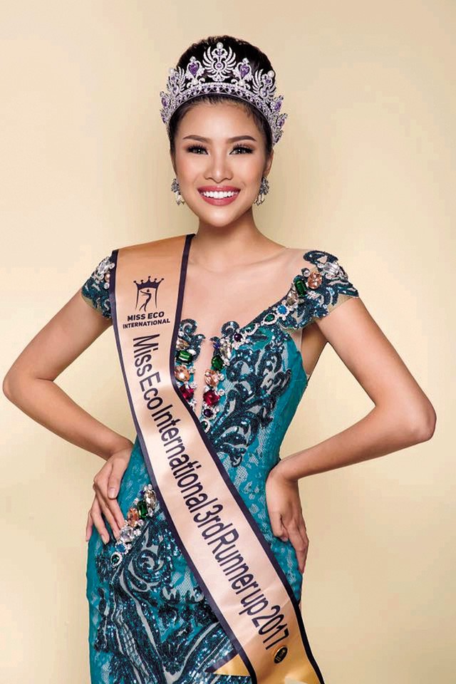 Hoa hậu Ngân Anh: Tôi can đảm tháo sụn mũi còn Nguyễn Thị Thành không tháo răng nên không thể so sánh được - Ảnh 2.
