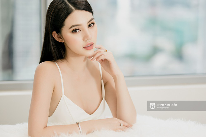 Chuyện ít biết về Jolie Nguyễn - Hoa hậu duy nhất nằm trong hội Rich Kids of Vietnam - Ảnh 1.