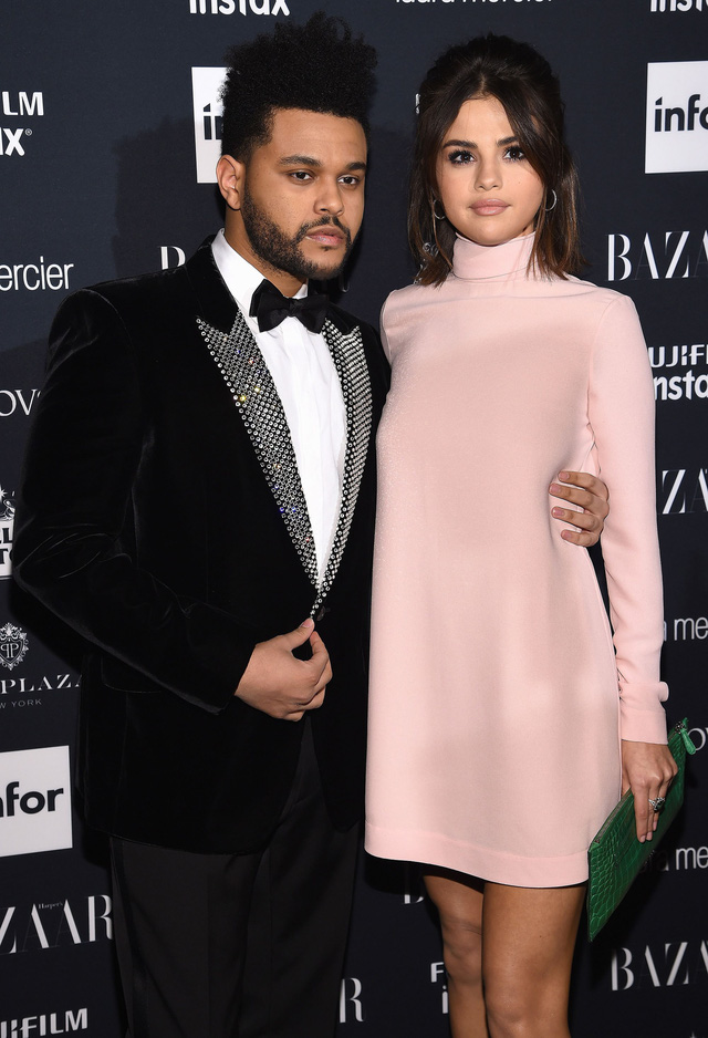  The Weeknd và Selena Gomez chia tay nhau hồi tháng 10 vừa qua sau gần 1 năm hẹn hò 