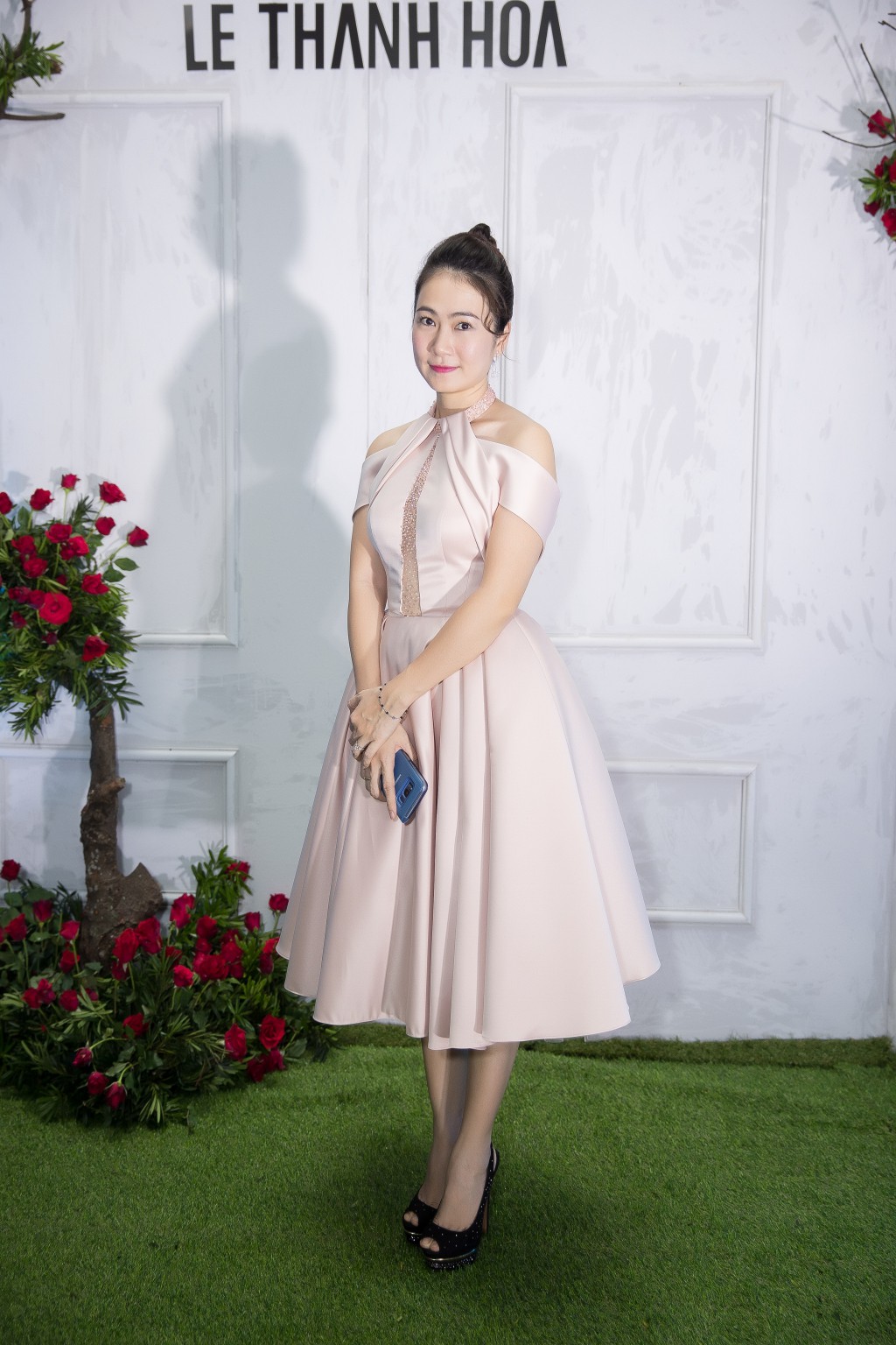 Bao nhiêu Hoa hậu hội tụ trên thảm đỏ của NTK Lê Thanh Hòa, và nổi nhất ắt vẫn là hai mỹ nhân này - Ảnh 13.