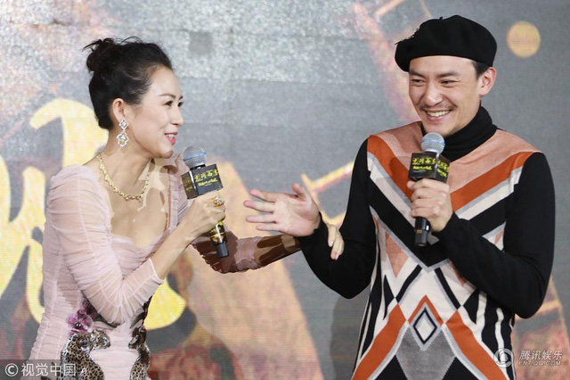  Trương Chấn cũng là bạn diễn của Chương Tử Di trong bộ phim mới. Cặp đôi đã hợp tác với nhau trong một số bộ phim trong quá khứ. 