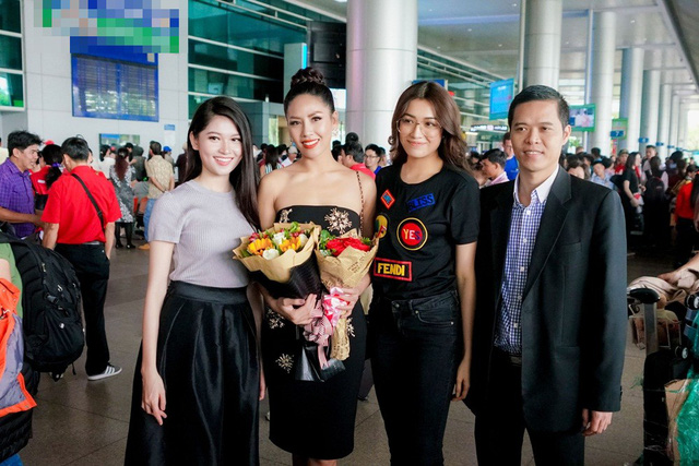 Đại diện Ban tổ chức Hoa hậu Hoàn vũ Việt Nam - ông Trần Ngọc Nhật cũng có mặt để đón Á hậu Nguyễn Thị Loan, đồng thời gửi lời cảm ơn vì những gì cô đã thể hiện trong suốt thời gian thi ở Mỹ.