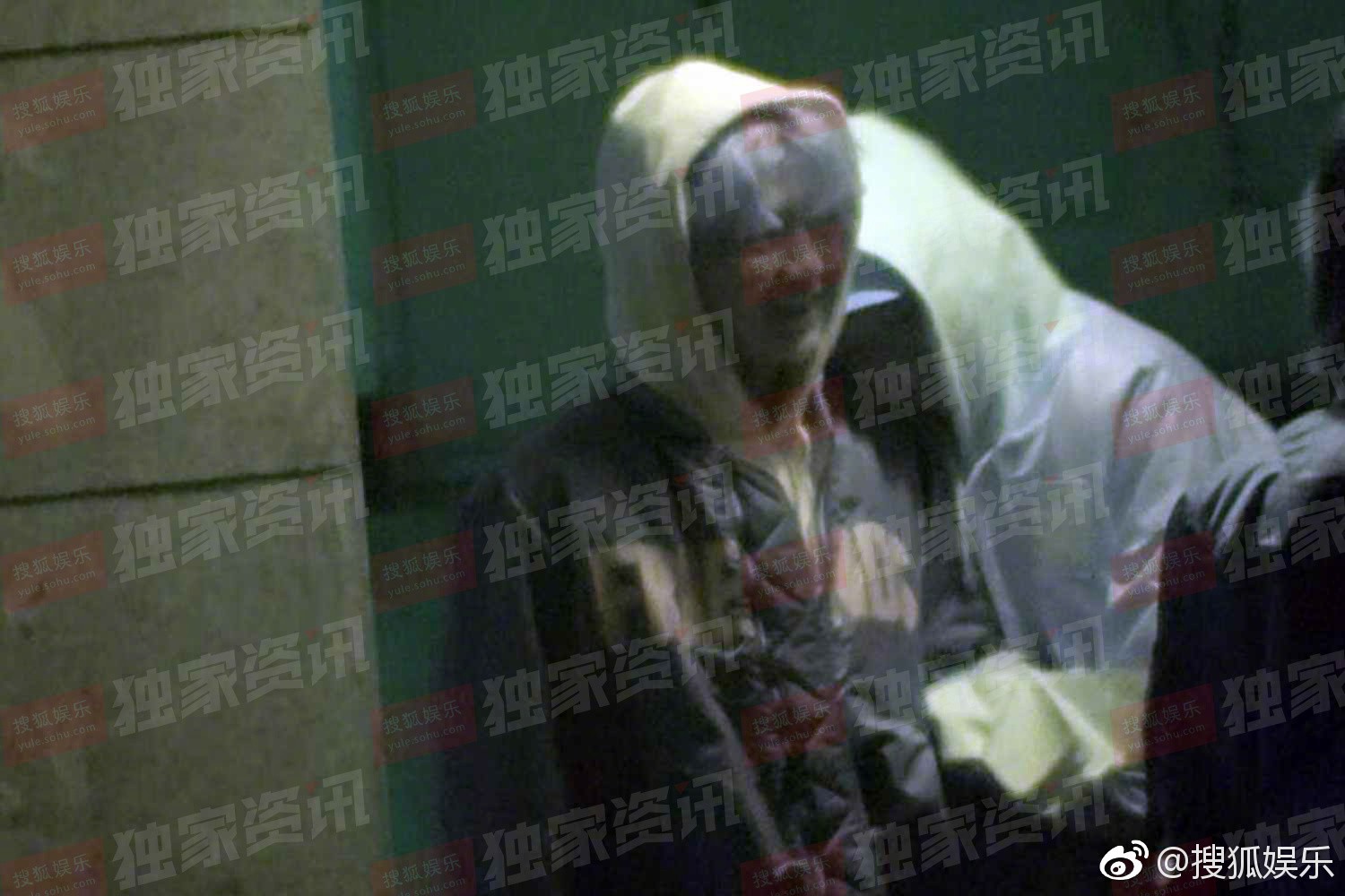 Lộ hình ảnh Quan Hiểu Đồng nũng nịu mè nheo bên Luhan, rộ nghi vấn sống chung sau 3 tháng hẹn hò - Ảnh 5.