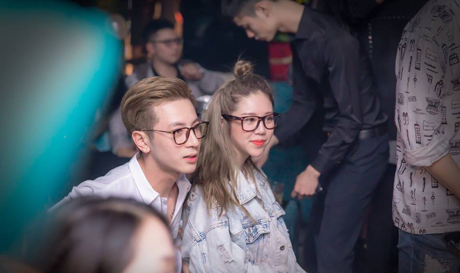 Đang tham gia Vì yêu mà đến nhưng hot boy Phí Ngọc Hưng lại lộ ảnh hôn bạn gái ở bar - Ảnh 2.
