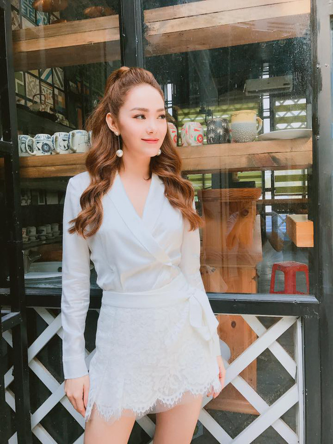 Angela Phương Trinh mải mê khoe dáng mà không biết rằng đang diện váy quê nhất street style sao Việt tuần này - Ảnh 21.