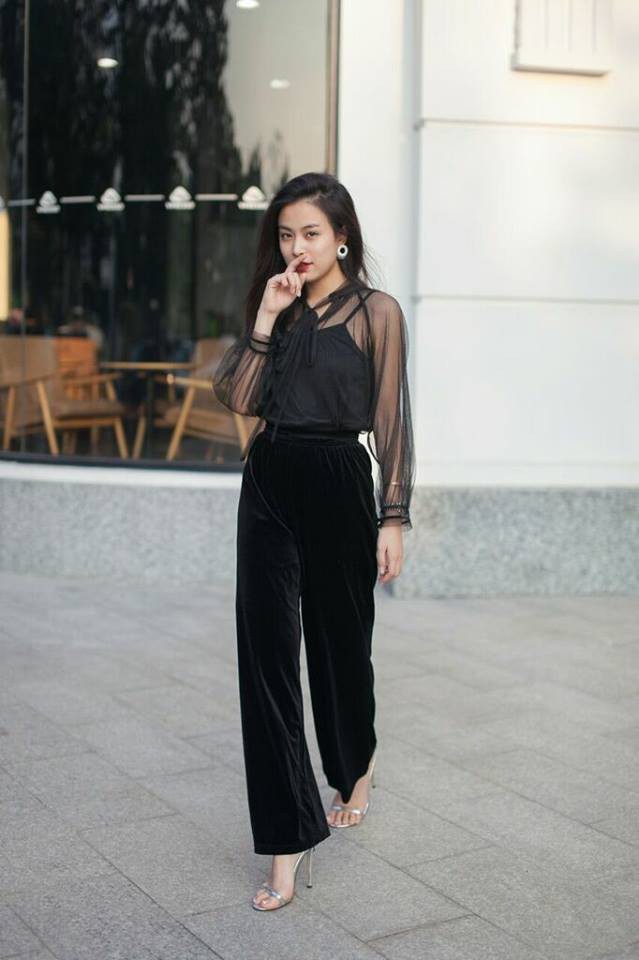 Angela Phương Trinh mải mê khoe dáng mà không biết rằng đang diện váy quê nhất street style sao Việt tuần này - Ảnh 8.