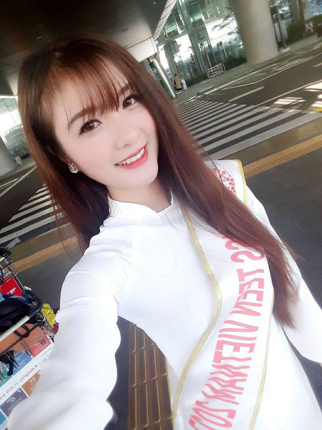 Mặc cho thông tin Bùi Tiến Dũng “thả thính” những người đẹp Việt thì nhiều hot girl vẫn đang viết thêm những dòng ngôn tình với chàng thủ môn tài ba, trong đó phải kể đến màn bày tỏ cảm xúc của Á khôi Miss Teen 2017 Đỗ Thị Huệ.
