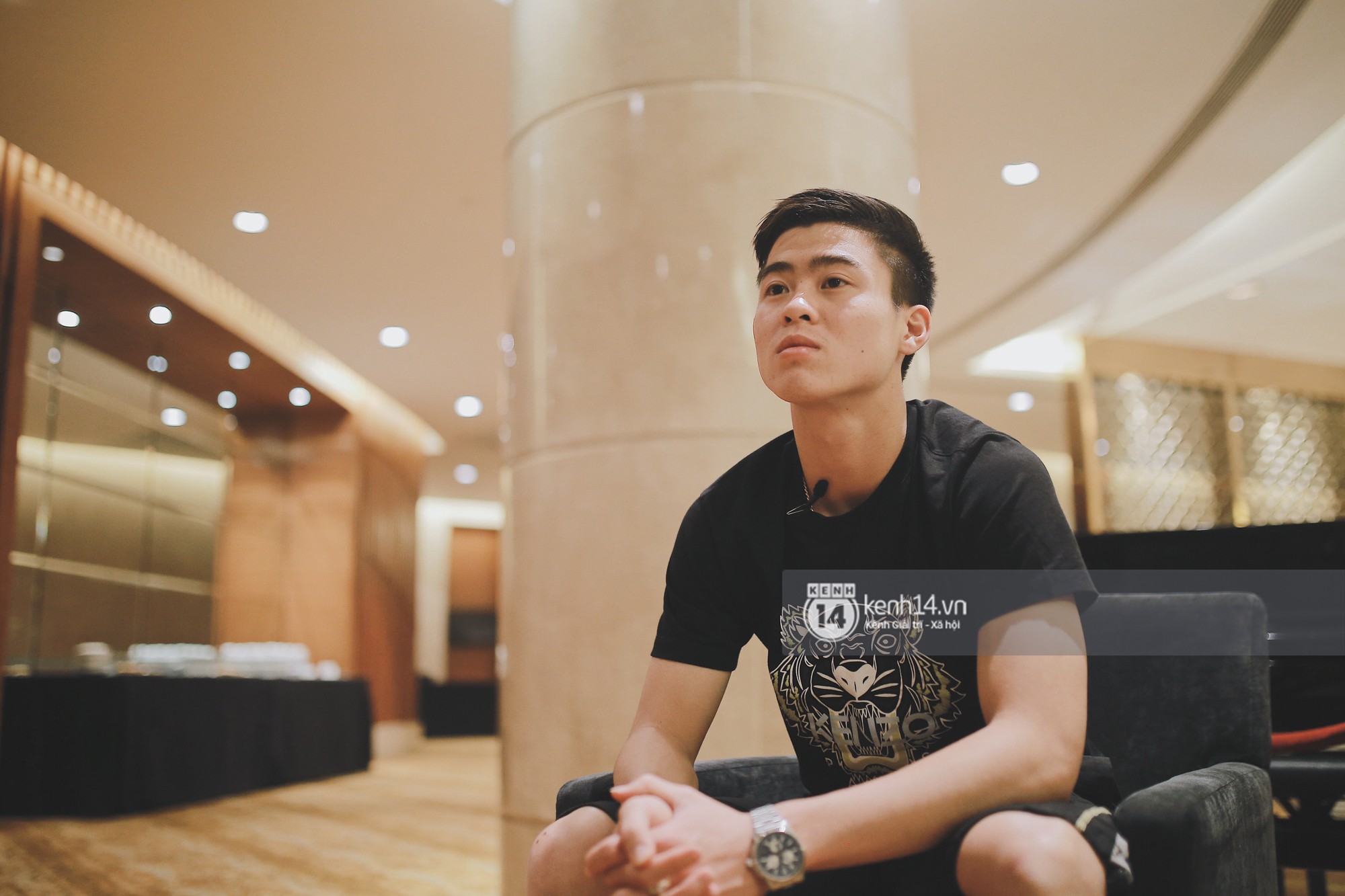 Duy Mạnh U23 Việt Nam: Trong đội chỉ có mình với Hồng Duy bán hàng online, nhưng thật ra là... đăng hộ bạn gái đấy - Ảnh 6.