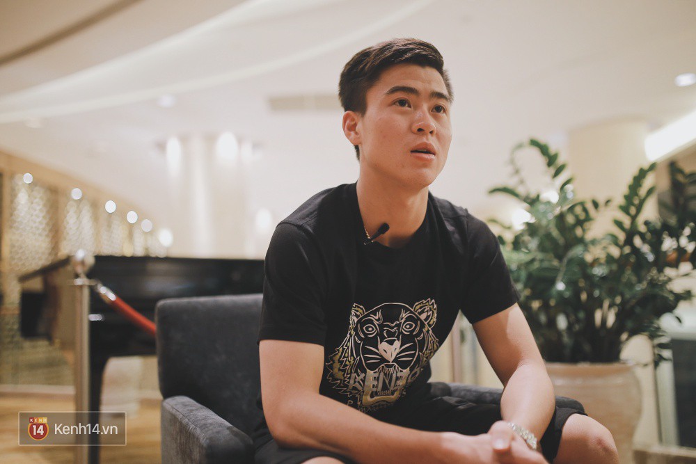 Duy Mạnh U23 Việt Nam: Trong đội chỉ có mình với Hồng Duy bán hàng online, nhưng thật ra là... đăng hộ bạn gái đấy - Ảnh 8.