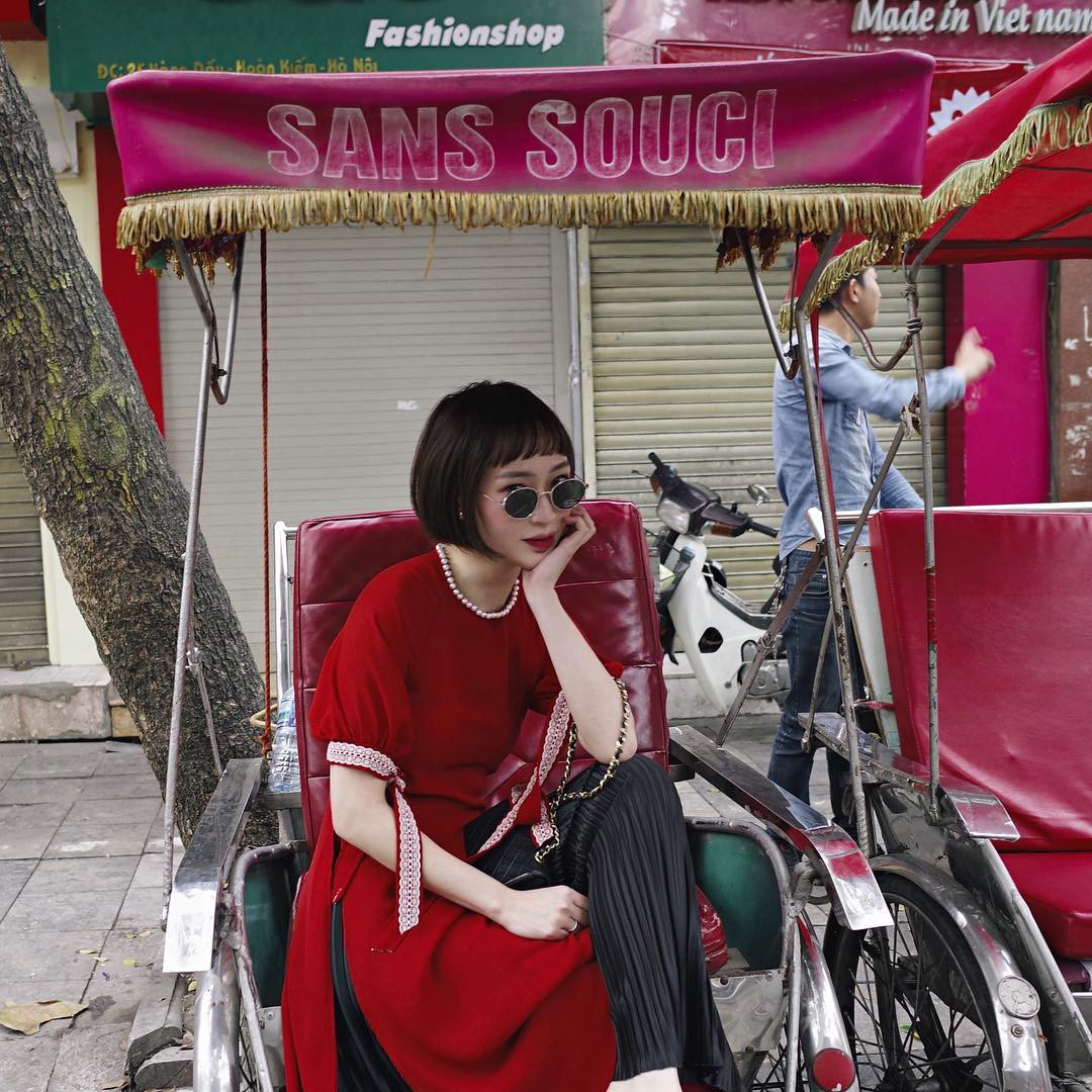 Loạt sao Việt và dàn hot girl cùng thi nhau mặc áo dài xinh muốn xỉu trong ngày Tết - Ảnh 2.