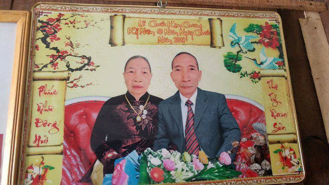 Kỷ niệm ngày cưới, ông bà ngoại vớ ngay phải thợ chụp ảnh không có tâm, trông như người ngoài hành tinh