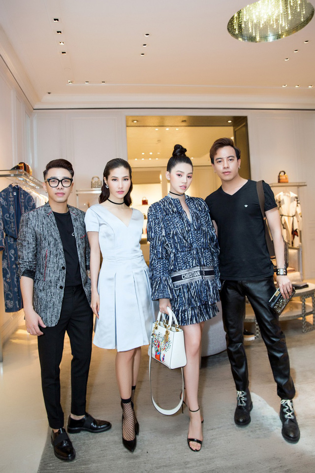 Jolie Nguyễn có dịp hội ngộ: diễn viên Diễm My, stylist Hoàng Ku & Mạch Huy...