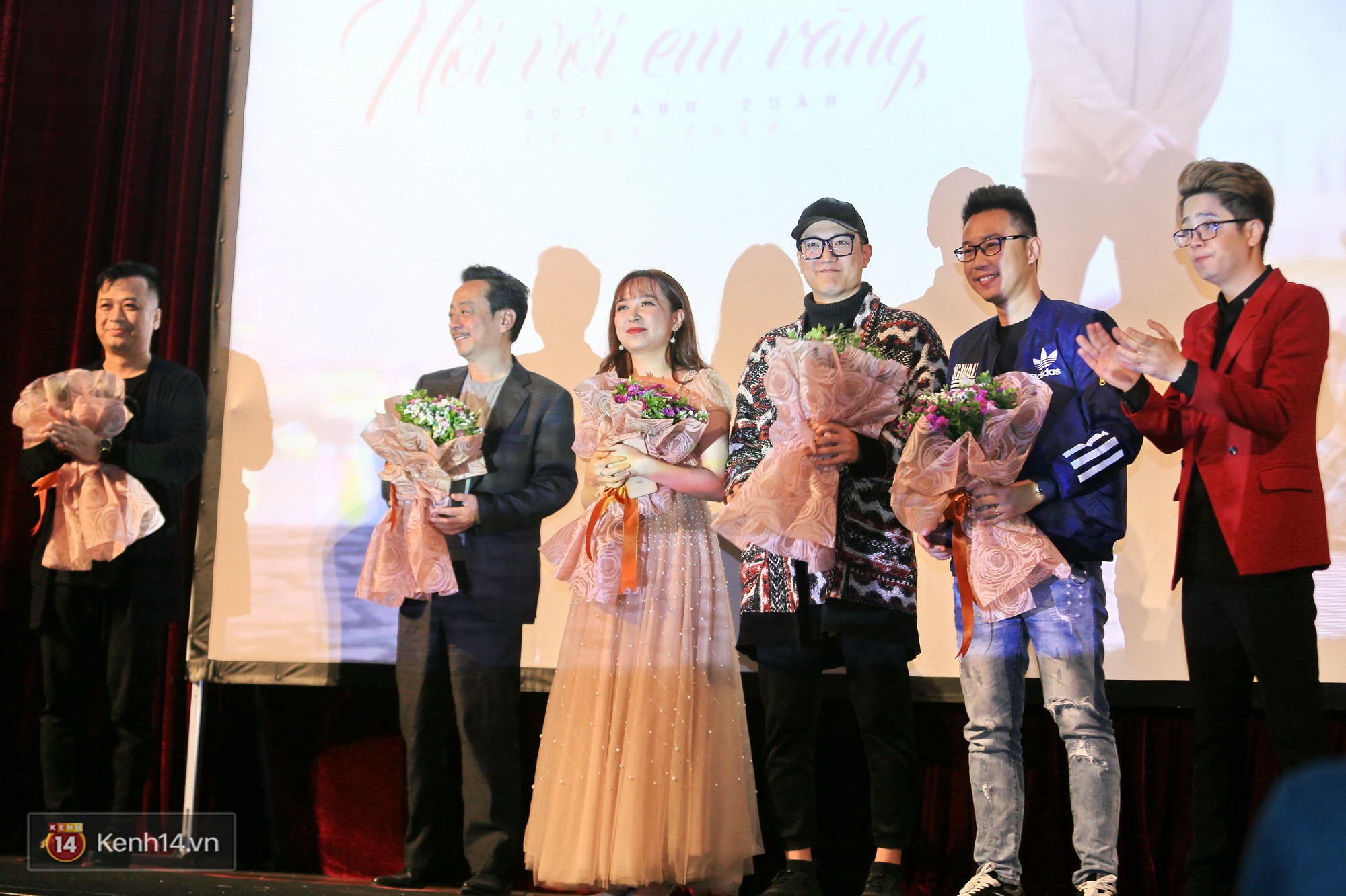 Bùi Anh Tuấn mời thảm họa âm nhạc Lệ Rơi xuất hiện trong MV ra mắt dịp Valentine trắng - Ảnh 8.