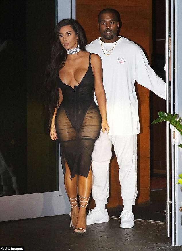  Kim Kardashian và Kanye West đã ở bên nhau 6 năm và có 3 đứa con chung. 