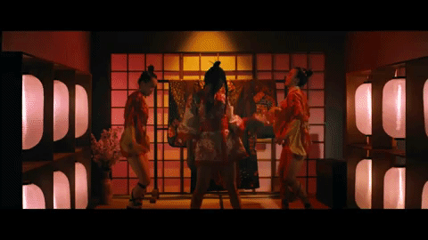 Trước Mỹ Tâm, những mỹ nhân Vpop này cũng khiến fan mê mẩn với hình ảnh geisha đẹp ma mị trong MV - Ảnh 14.