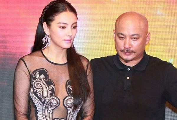 Những con thiêu thân lao vào vòng xoáy tình - tiền của showbiz: Người kiếm cả tỷ mỗi đêm, kẻ ra tù vào tội - Ảnh 12.