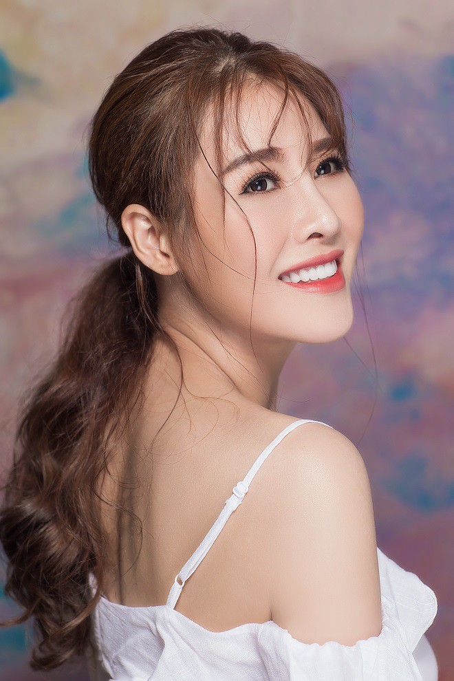 Nghe  Nổi tiếng dễ không?  trong Sing My Song, chắc chắn có cả tá nhân vật của showbiz Việt phải giật mình tự vấn đây