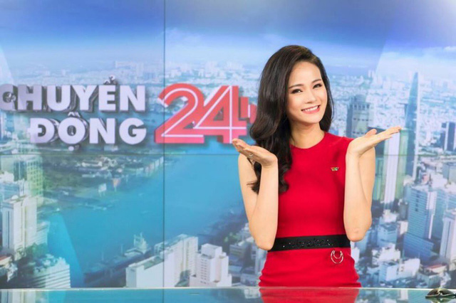 Thu Hương được khán giả yêu mến không chỉ bởi vẻ ngoài xinh xắn, mà còn bởi phong cách dẫn dắt tự tin, linh hoạt và sắc sảo ở “Bản tin Tài chính”, “Chuyển động 24h” của Đài Truyền hình Việt Nam.